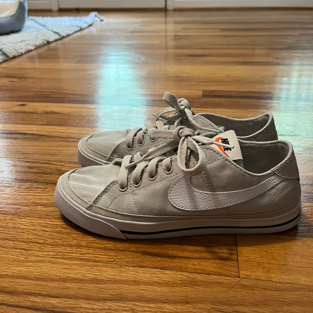 Nike Court Sneakers